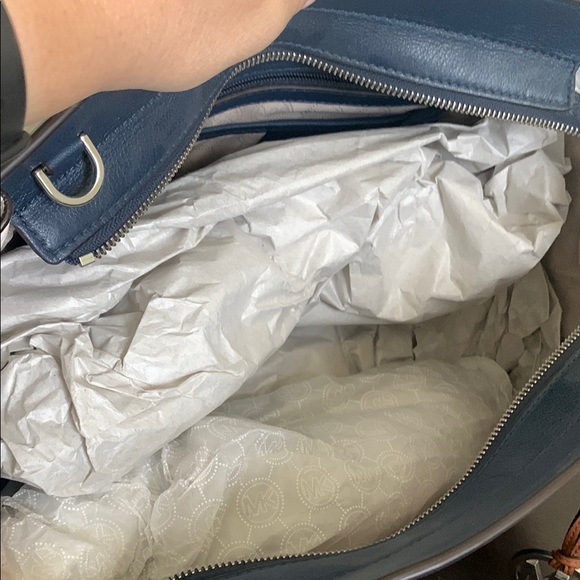 Michael Kors Blue and White Satchel with Timeless Elegance - Picture 8 of 13